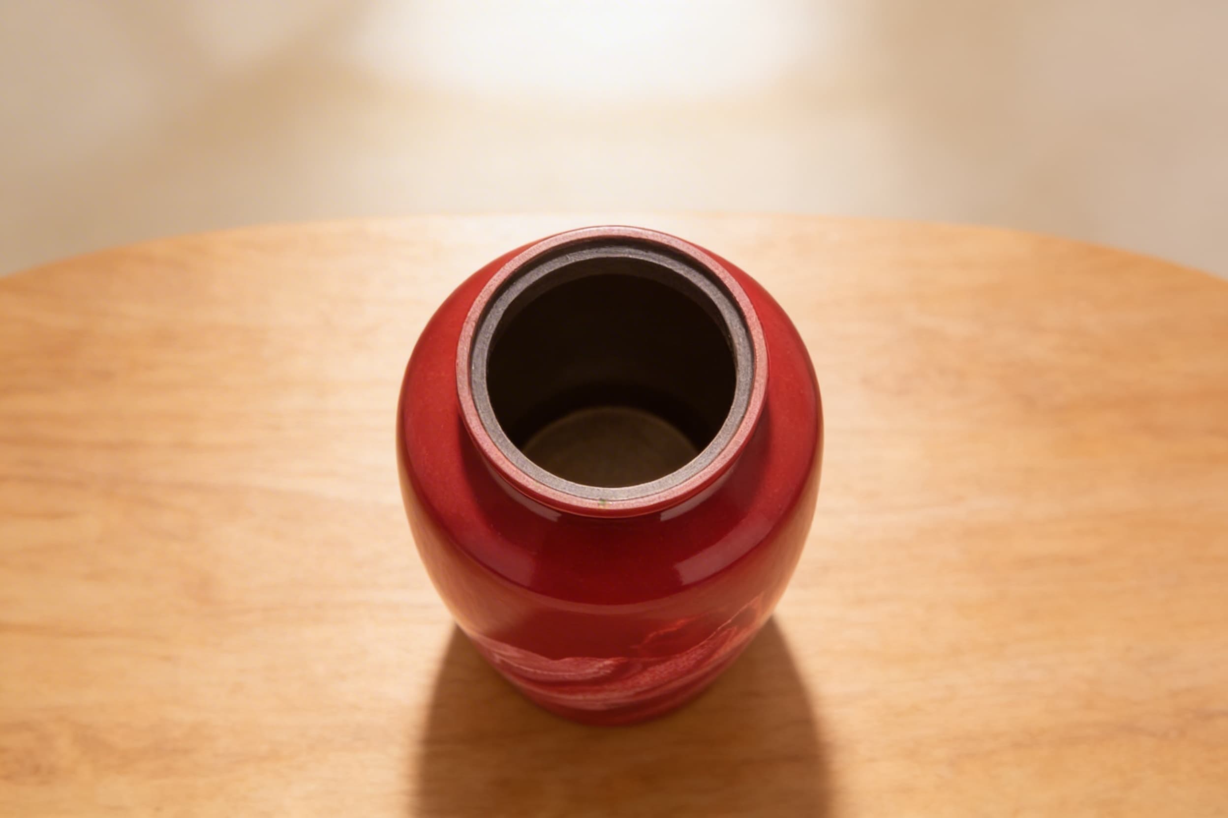 Open cremation urn showing the interior capacity measurement area