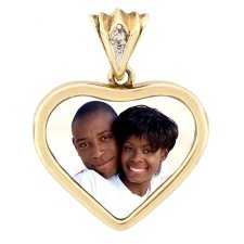 Amore Yellow Gold Photo Pendant