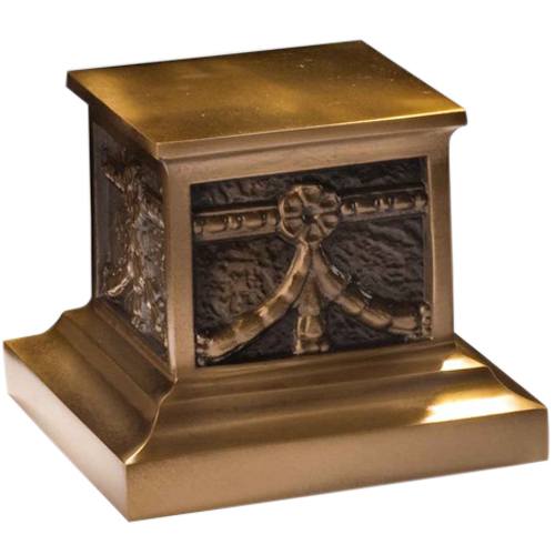 Buddies Bronze Wreath Urn