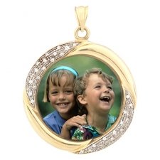 Treasure Yellow Gold Photo Pendant