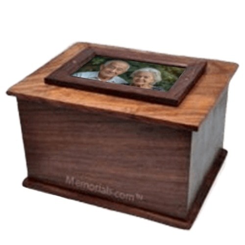 Traditional Cremation Urn
