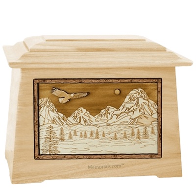 Mount Splendor Maple Aristocrat Cremation Urn