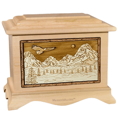 Mount Splendor Maple Cremation Urn