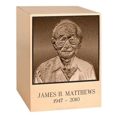 Lasting Memories Bronze Urn